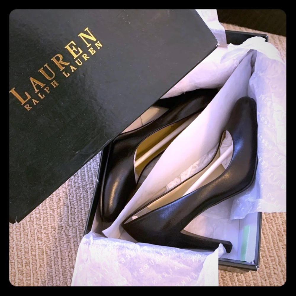 Ralph Lauren zabrina black kidskin heel size 6.5